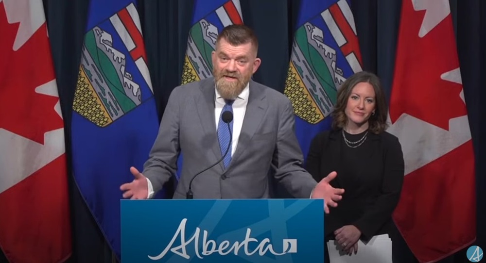 Alberta government announces tougher new Coal rules but Grassy Mountain open-pit mine still a go – OkotoksOnline.com [Video]