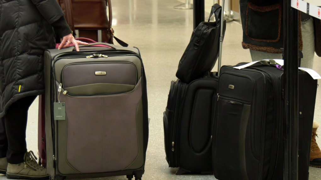 Saskatoon airport seeing peak holiday travel [Video]