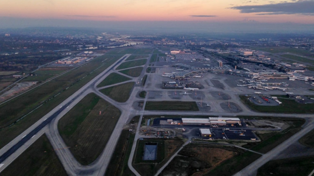 As YVR fuel delivery workers strike, B.C. labour group declares cargo ‘hot’ [Video]