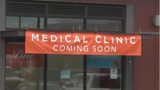 To deal with a doctor shortage, this B.C. city has decided to start paying them directly [Video]