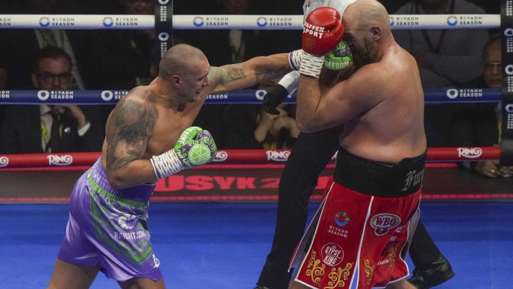 Usyk defeats Fury to retain boxing heavyweight titles [Video]