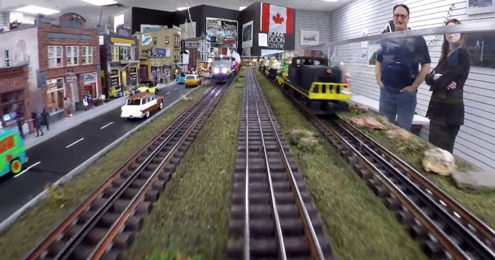 Model train collectors share Edmontons history using 3D-printed buildings [Video]