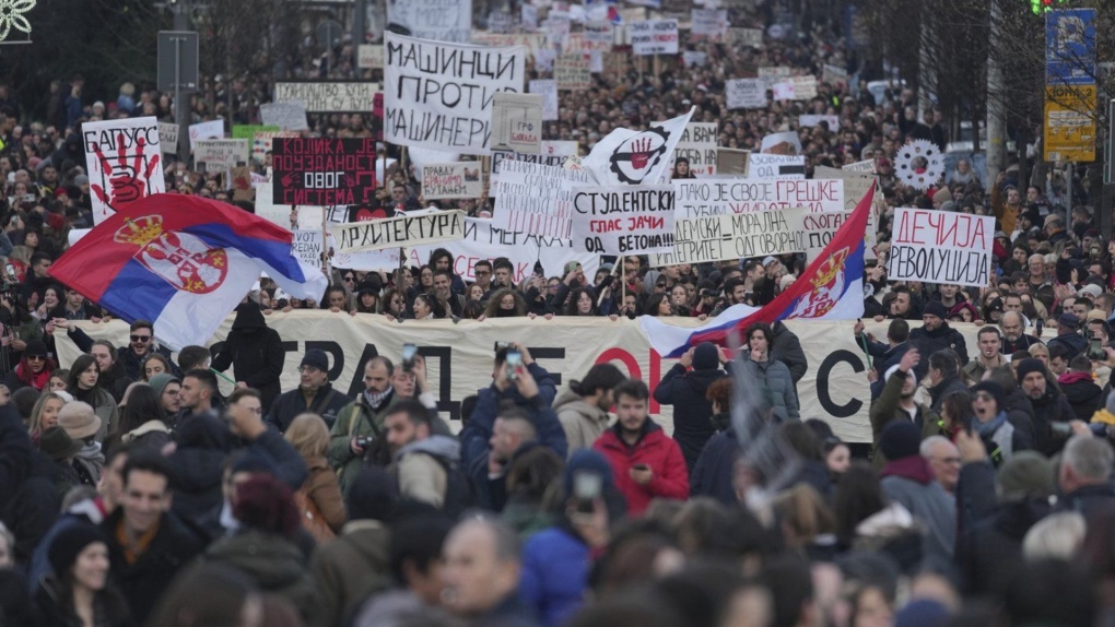 Protest of Serbian president draws thousands to Belgrade square [Video]