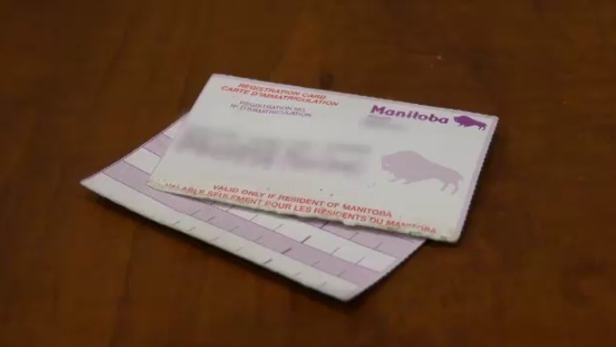 Manitoba’s promised plastic health cards pushed to January [Video]