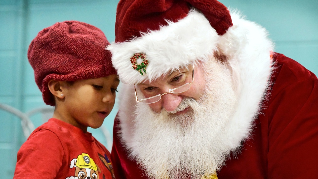 Santa Claus cleared to fly in Canadas airspace [Video]