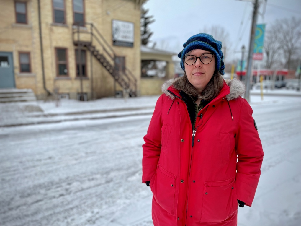 Beloved bookstore in Uptown Waterloo forced to close for months following fire [Video]