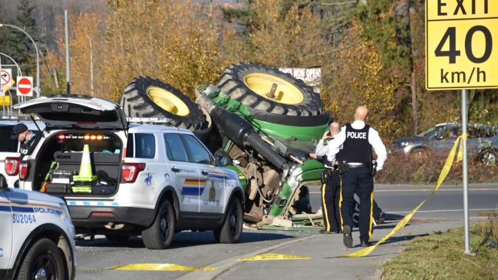 Chilliwack farmer facing multiple charges after crashing tractor into police vehicle [Video]