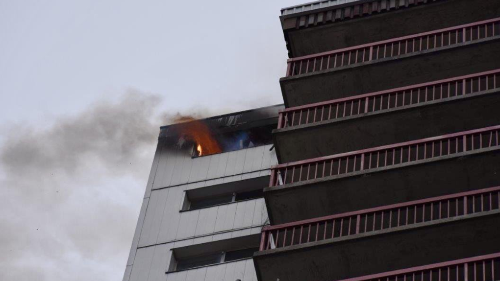 Ottawa firefighters extinguish fire inside 22-storey apartment building [Video]