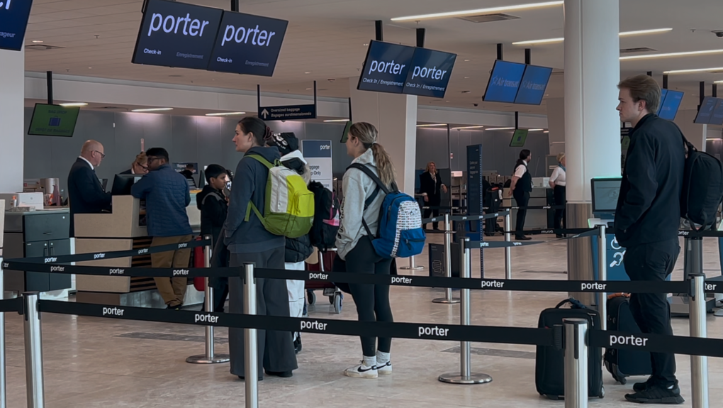 Maritime Christmas travellers face delays [Video]