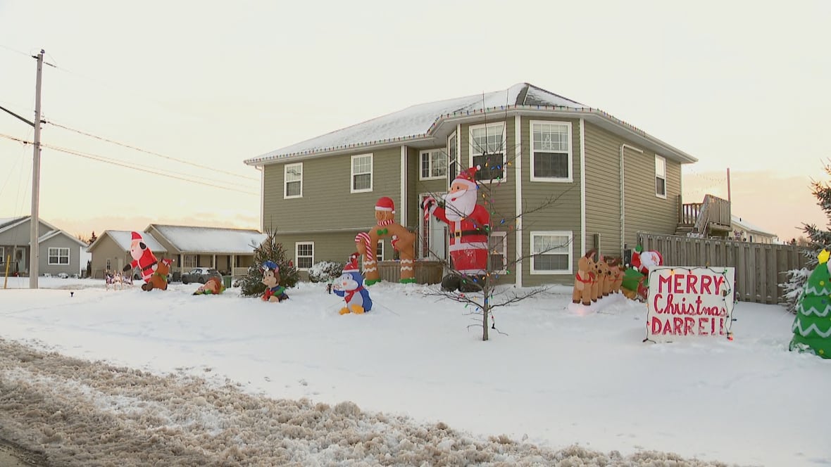 The light war of 2024: Charlottetown neighbours compete to have the most-decorated house [Video]