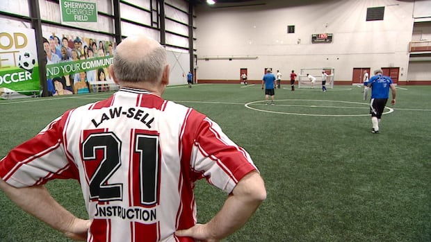 Saskatoon walking soccer program brings exercise at a low-impact pace [Video]