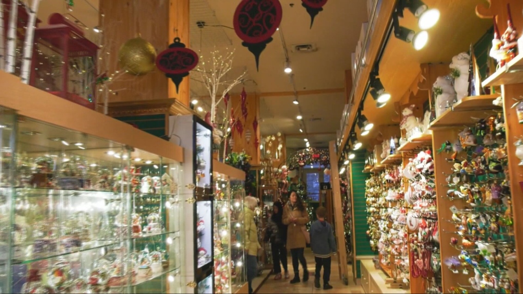 Montreal store celebrates Christmas all year [Video]