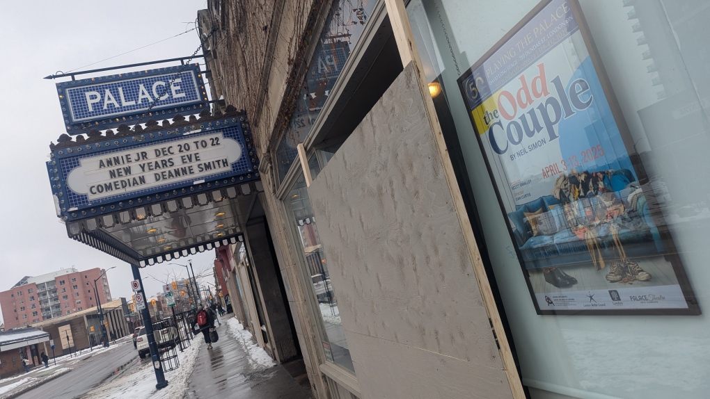 Palace Theatre boarded up over the holidays [Video]