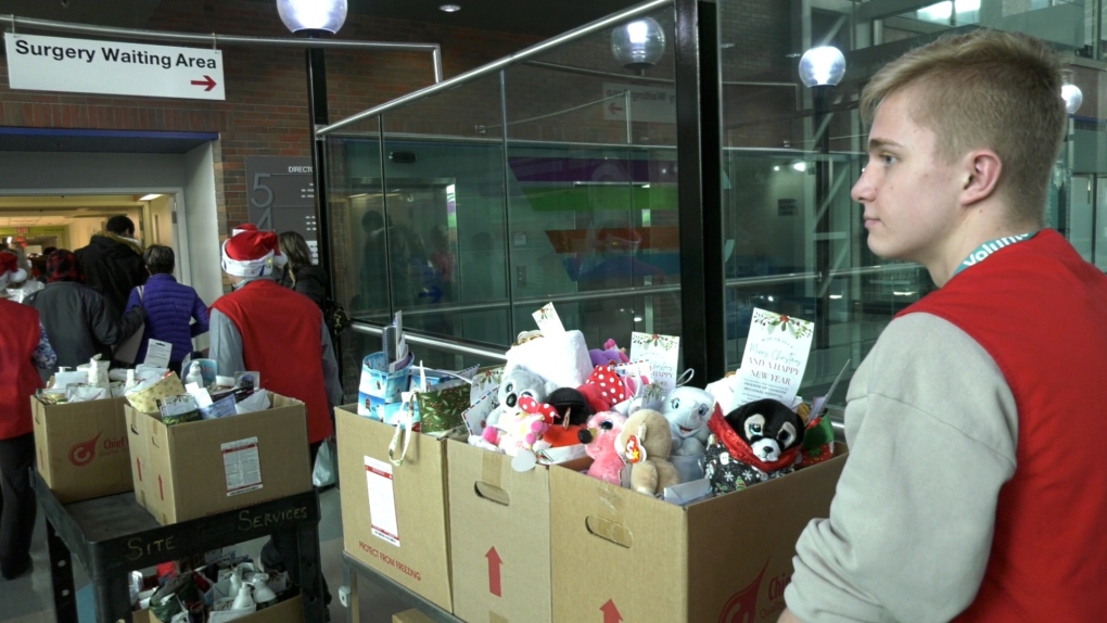 Christmas stockings distributed by volunteers at Chinook Regional Hospital [Video]