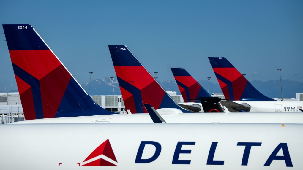 Airline safety news: Stowaway caught on Delta flight [Video]