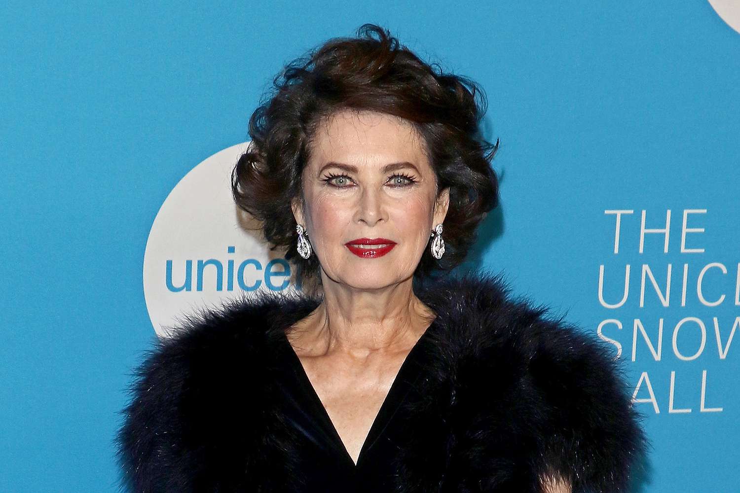 Actress, Supermodel Dies at 76 After Suspected Carbon Monoxide Leak [Video]