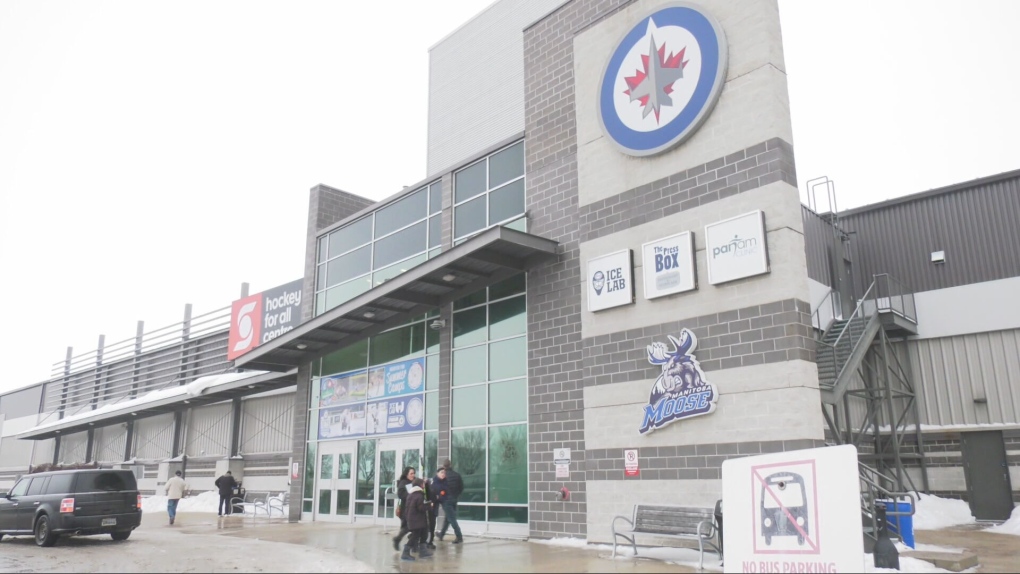 Thousands of hockey players descend on Winnipeg for annual holiday competition [Video]