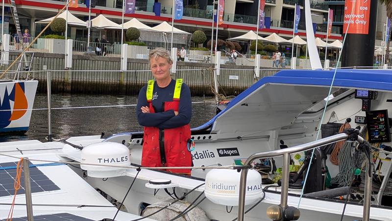 Six sailors have now rounded Cape Horn. Hare docks in Melbourne, and more news [Video]