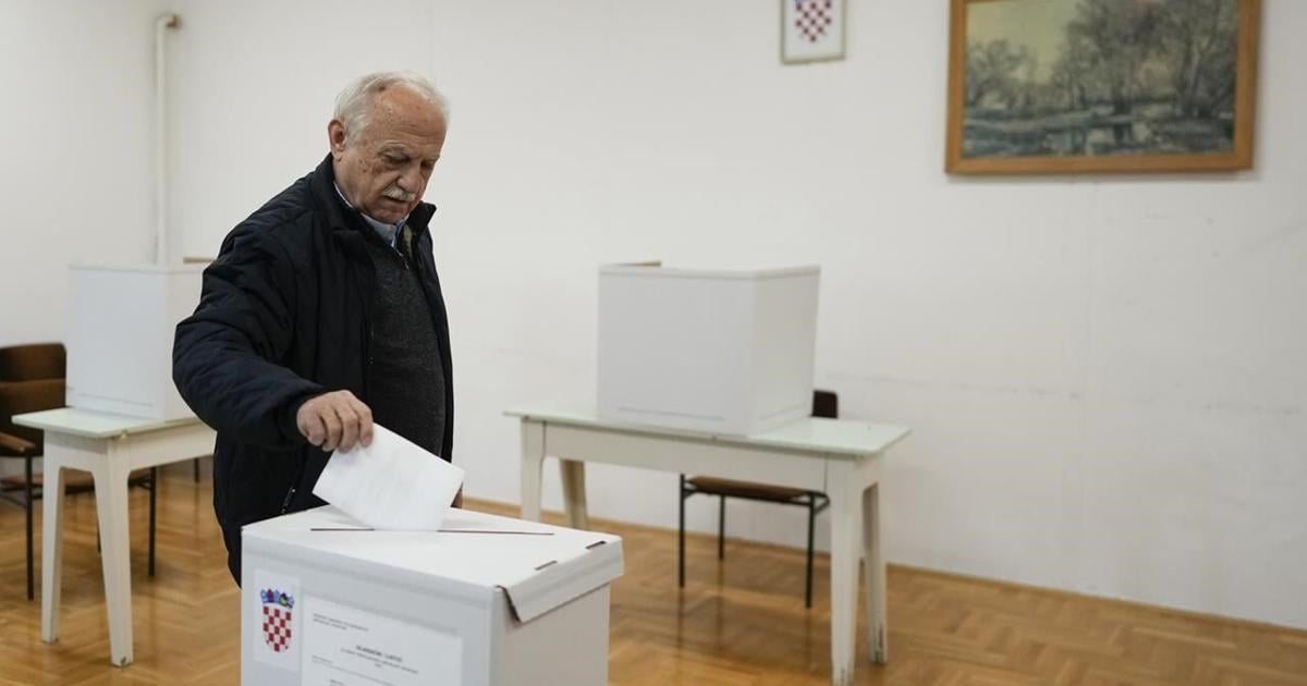 Croatia’s incumbent president gains most votes for re-election, but not enough to avoid a runoff [Video]