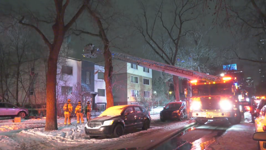 Fire prompts evacuation of central Edmonton apartment building [Video]