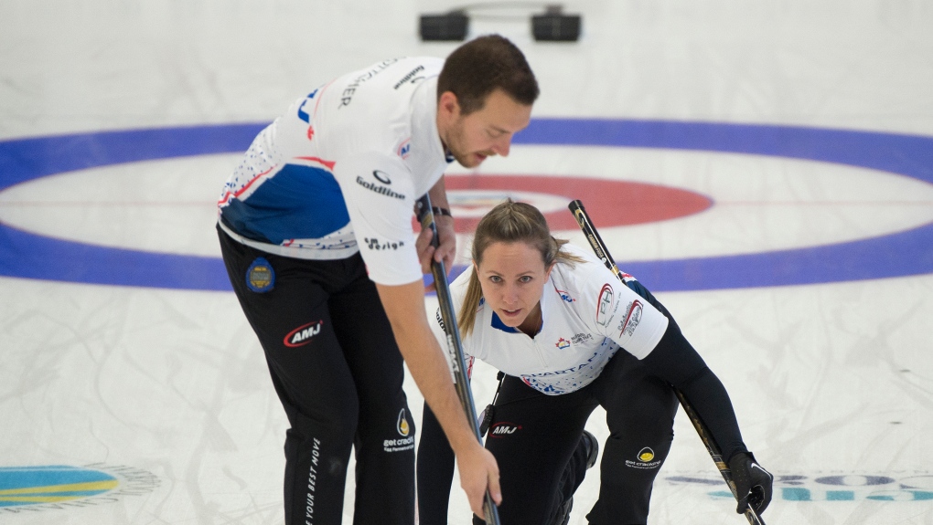 Curling: Homan, Bottcher remain undefeated at Canadian mixed doublestrials [Video]