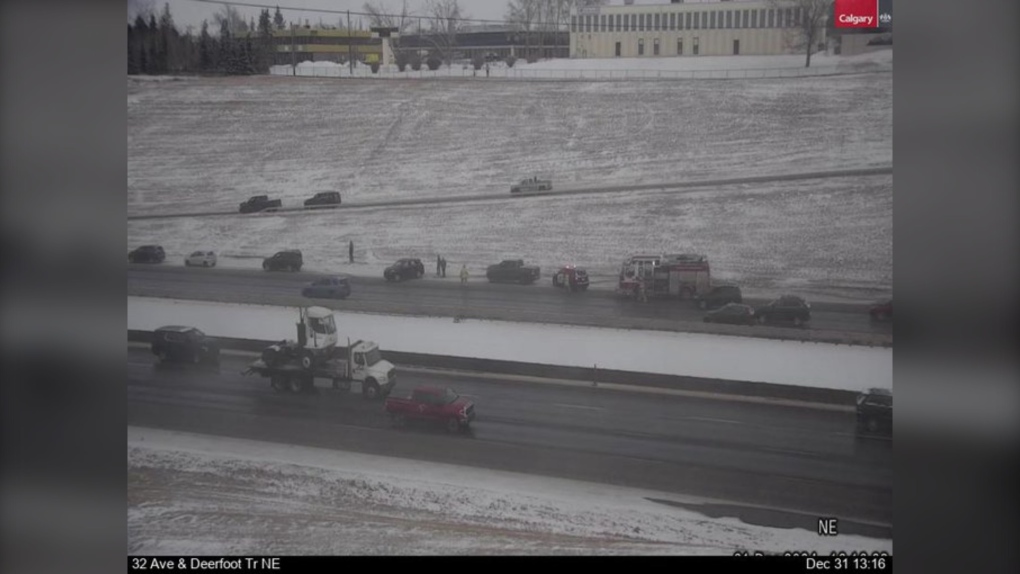 Multi-vehicle collision at 32nd Avenue and Deerfoot Trail slows traffic [Video]