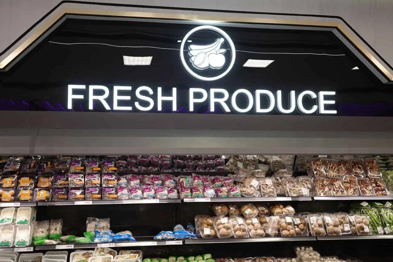 New grocery store officially open to shoppers in Brampton [Video]