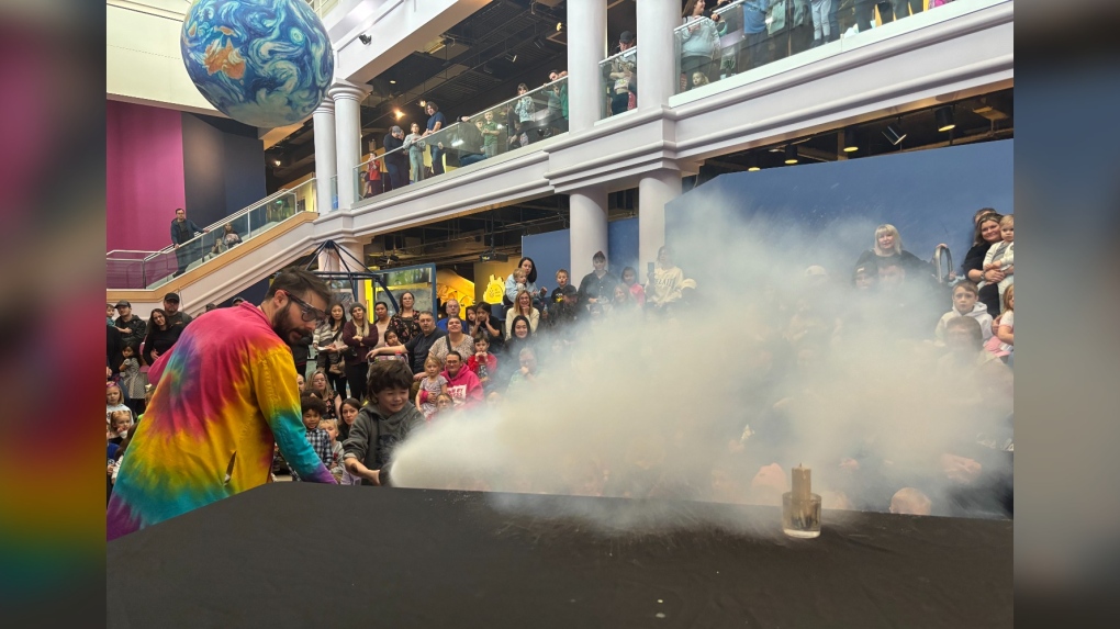 Saskatchewan Science Centre celebrates early New Year’s with a bang [Video]