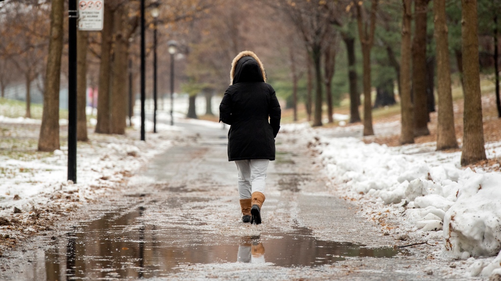 Montreal kicks off new year with warm weather [Video]