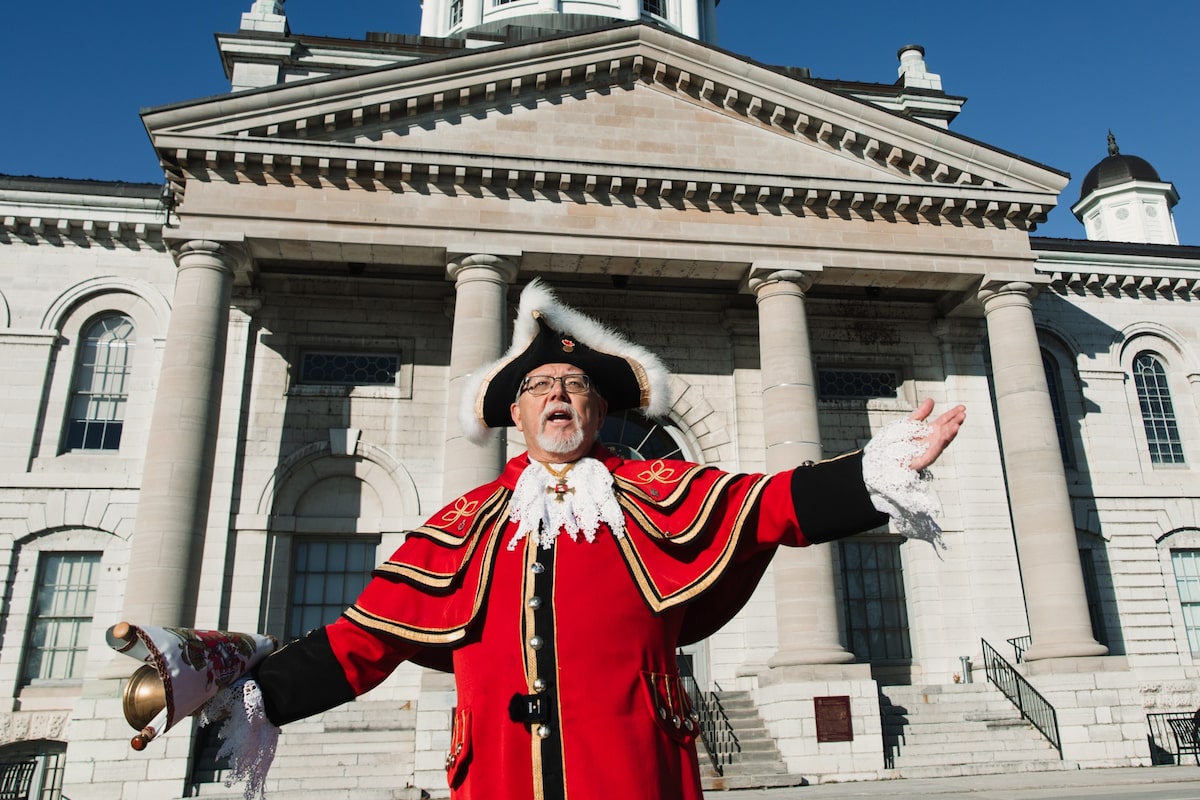 The tradition of town criers is slowly dwindling. But those who are left vow to cry to their last breath [Video]