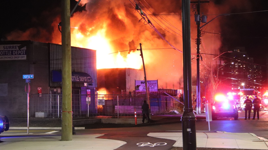 Fire damages businesses in Surrey, B.C. [Video]