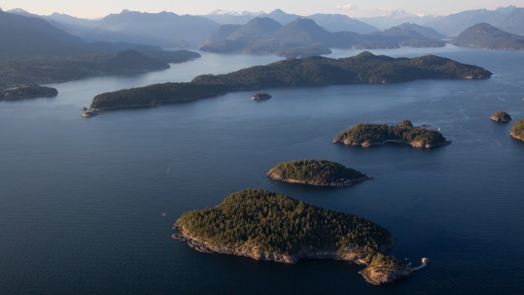 Strong winds to batter B.C.s Howe Sound [Video]