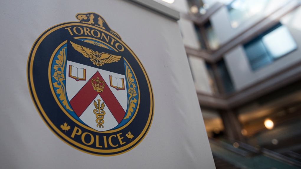 Toronto police arrest man wanted for five bank robberies [Video]