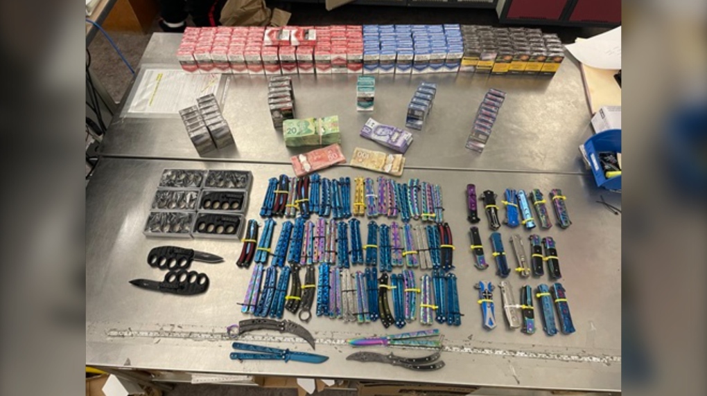 Edmonton police seize weapons, cigarettes, cash [Video]