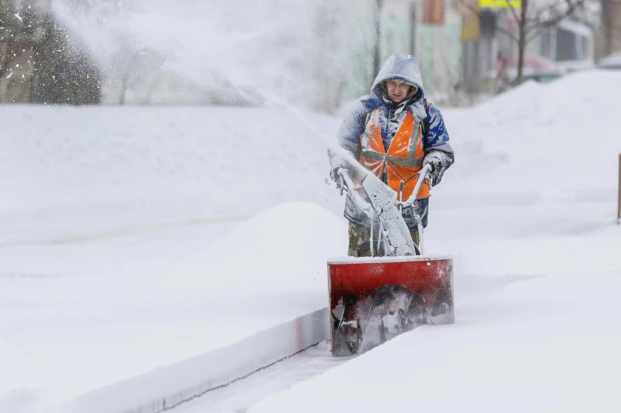 Jan. 4 weather: Up to 60 cm of snow possible as squalls hit southern Ontario [Video]