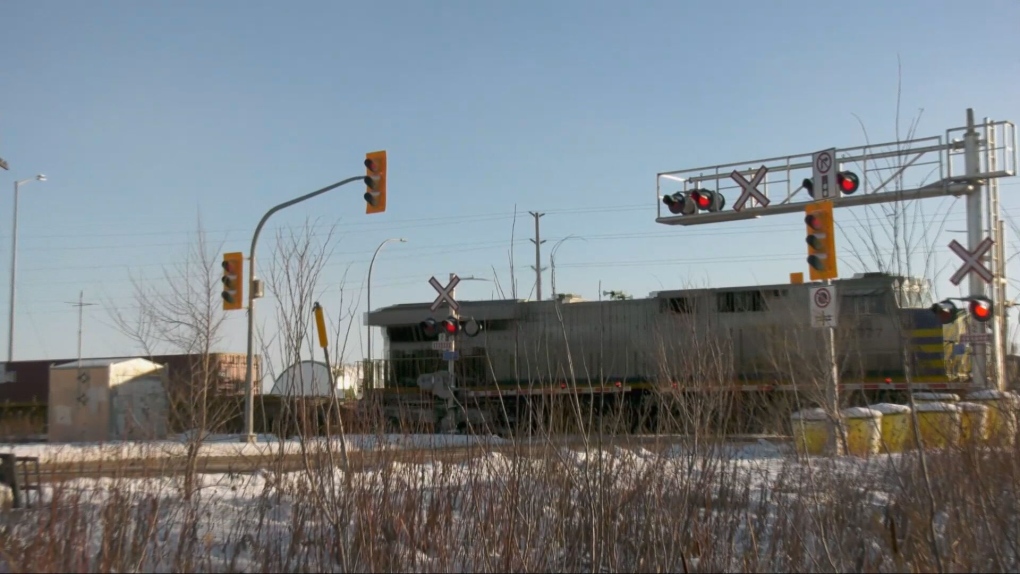 New Winnipeg train detection system on track to alert motorists [Video]