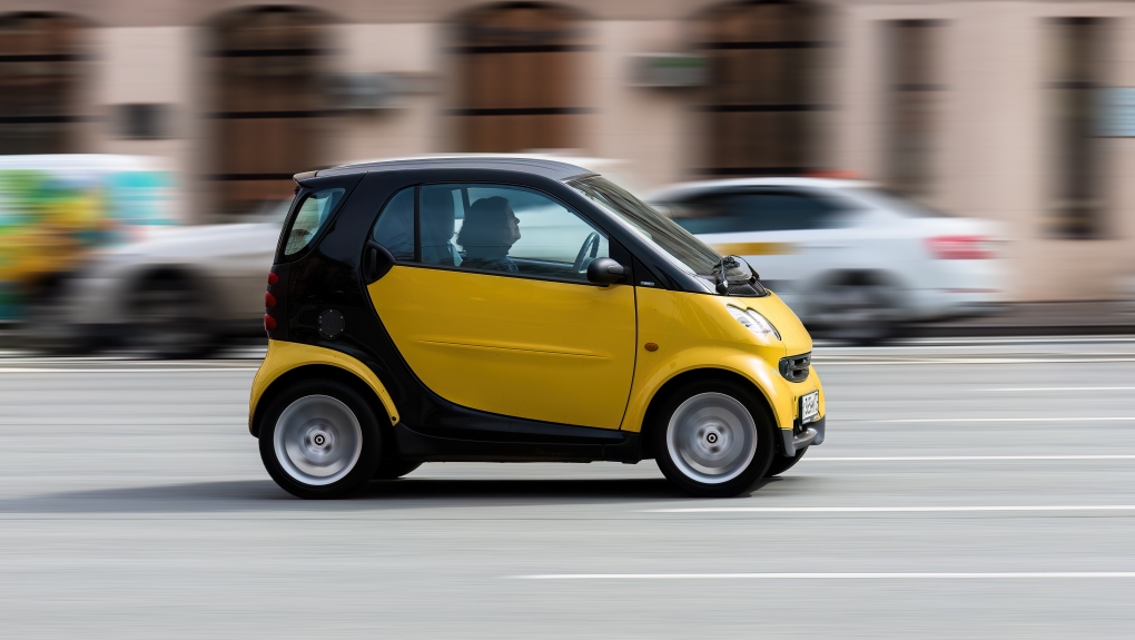 B.C. man ordered to pay damages for smashing Smart car window during road rage incident [Video]