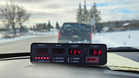 Teen allegedly clocked driving 134 km/h in 80 km/h zone [Video]