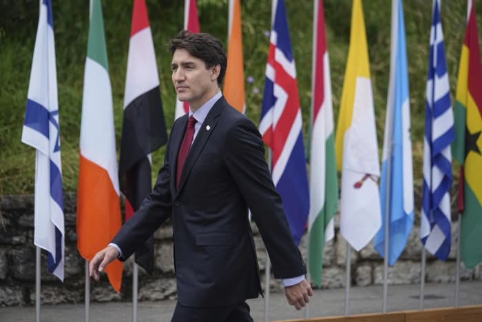 Canada’s Trudeau announces resignation after nearly a decade as prime minister [Video]