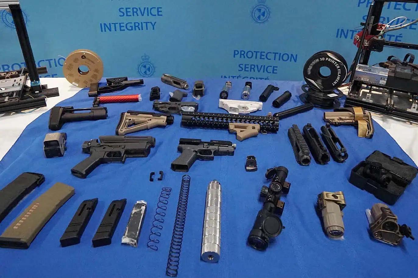 3D firearm manufacturing equipment intercepted in Mississauga; Ontario man charged [Video]