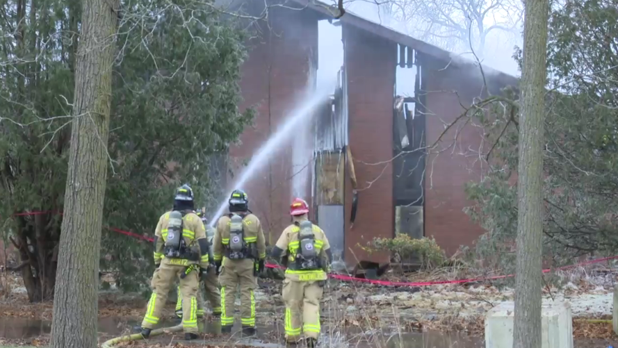 Vacant Oakville church heavily damaged in fire, 1 arrested [Video]