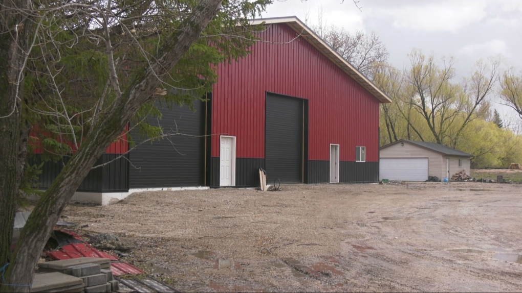 Winnipeg news: Judge upholds decision to keep oversized garage built without permit [Video]