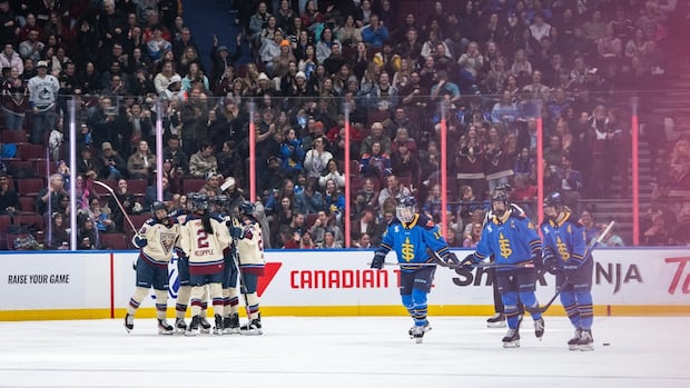 Professional Women’s Hockey League game draws sold-out crowd in Vancouver [Video]