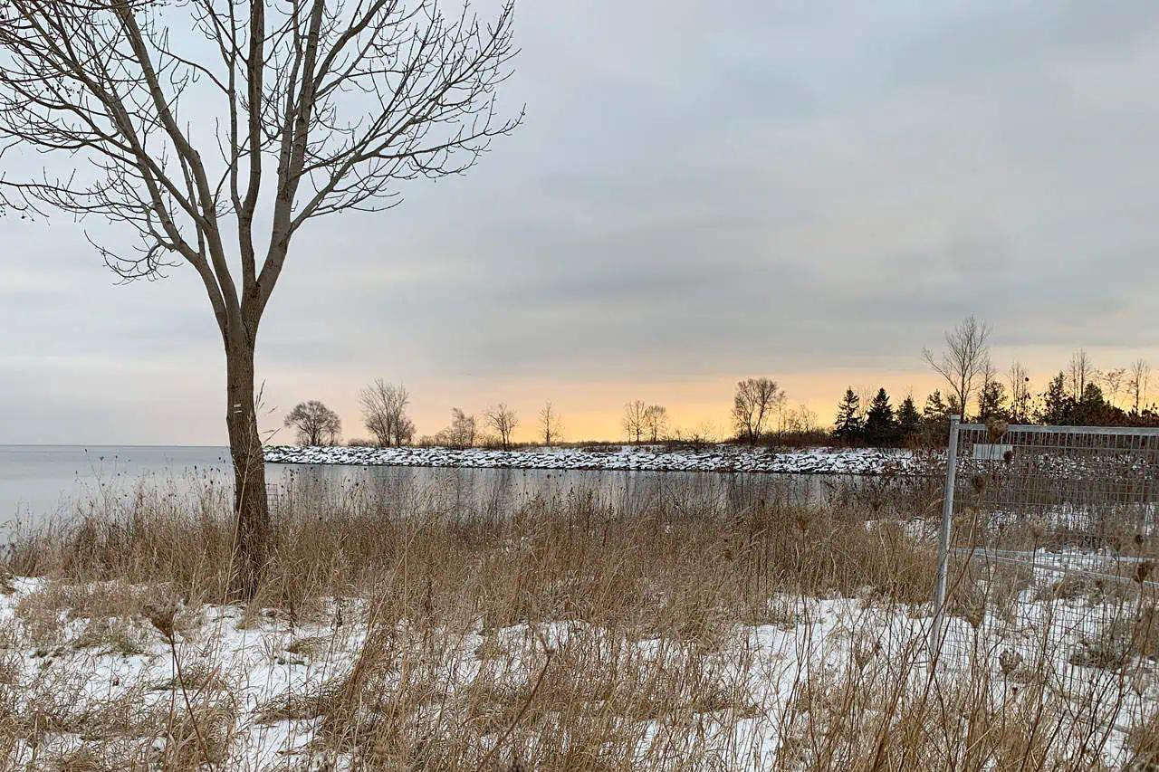 Snow and warmer temperatures forecast this weekend in southern Ontario [Video]