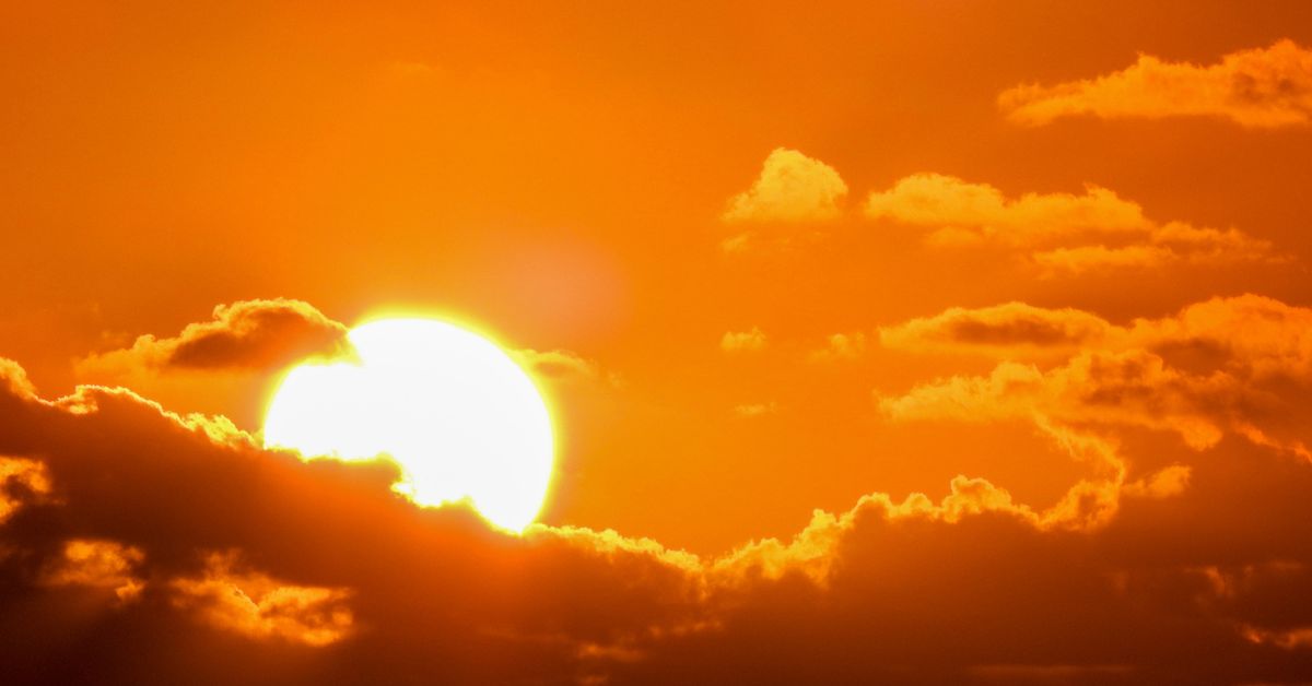 Heatwaves forecast for vast swathe of the country across the weekend [Video]