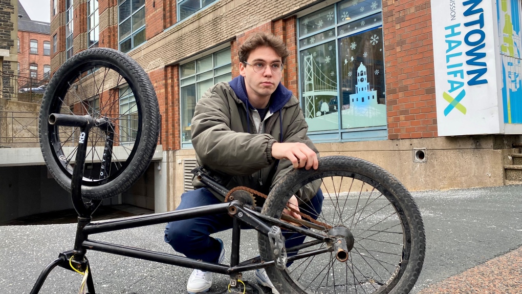 Halifax police recover 20 stolen bikes [Video]