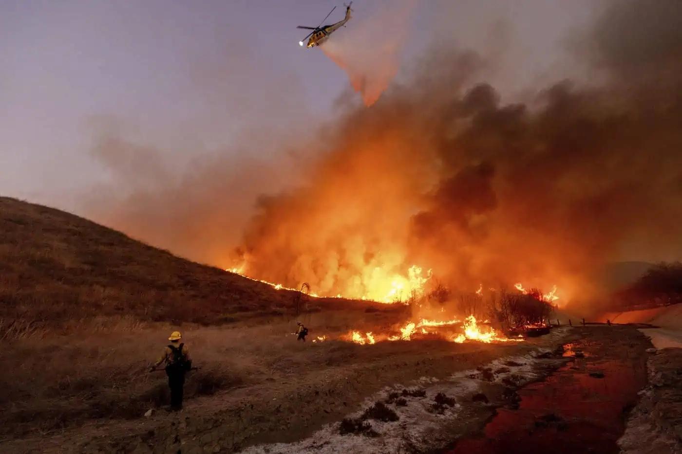 Canadian plane fighting L.A. fires out of service after colliding with civilian drone [Video]