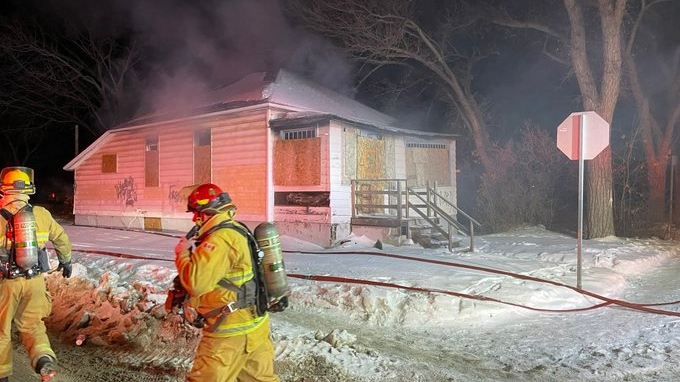 House fire on Retallack Street quickly put out [Video]