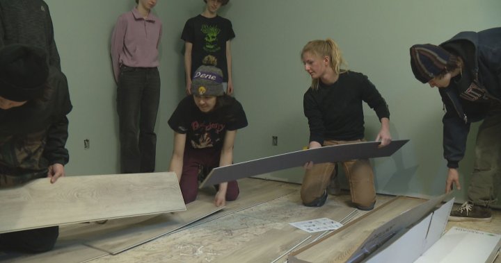 Saskatoon high school students learn skills, build homes – Saskatoon [Video]