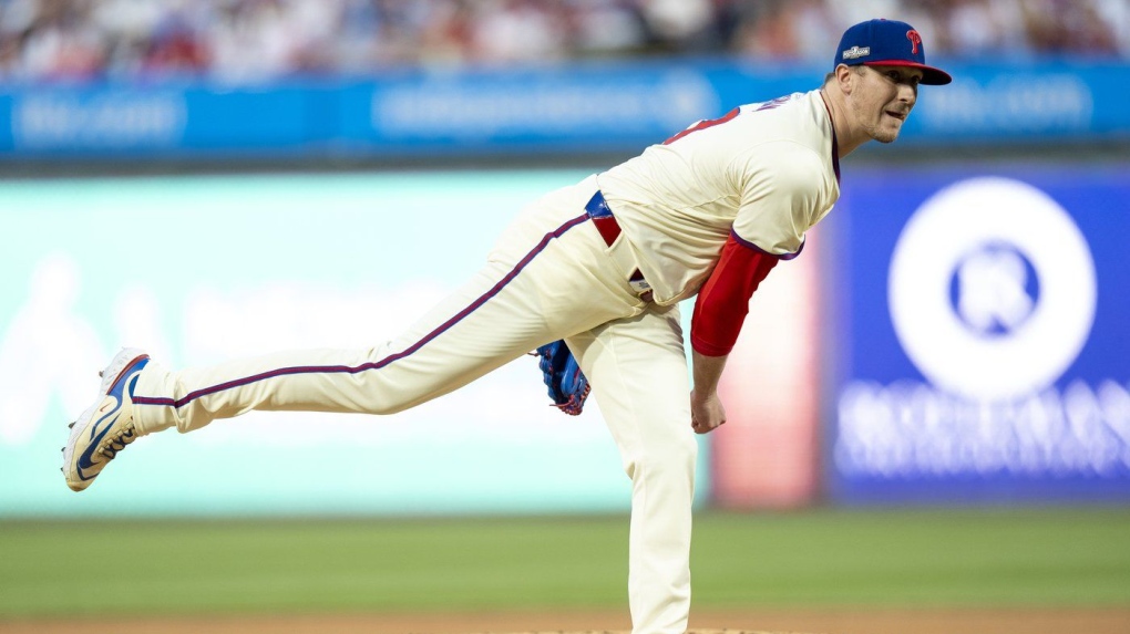 Blue Jays sign reliever Hoffman to three-year-deal [Video]